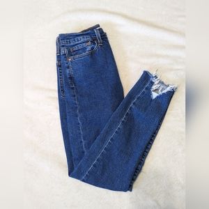 Levi's Wedgie Skinny SZ 27